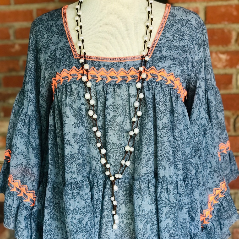 Flow sleeve top
